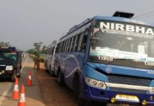 लुधियाना से श्रमिकों काे ले जा रही बस काे यूपी में ट्रक ने मारी टक्कर, चालक सहित तीन की मौत