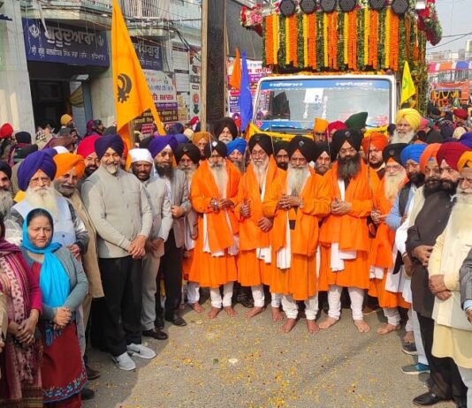 ਗੁਰੂ ਗੋਬਿੰਦ ਸਿੰਘ ਜੀ ਦੇ ਪ੍ਰਕਾਸ਼ ਪੂਰਬ ਦੇ ਸੰਬੰਧ ਵਿੱਚ ਨਗਰ ਕੀਰਤਨ ਕੱਢਿਆਂ ਗਿਆ