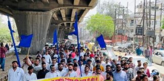न्यू यंग वाल्मीकि फैडरेशन प्रधान सचिन धिगान की अध्यक्षता में डाक्टर भीमराॅव अम्बेडकर जी के 130 व जन्म दिवस के उपलक्ष्य में आज रेलवे स्टेशन के सामने न्यू यंग वाल्मीकि फैडरेशन के दफ्तर से पैदल चेतना मार्च निकाला गया।