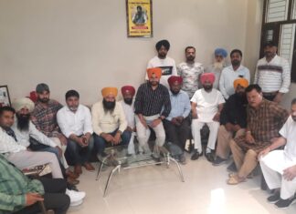 ਕੌਂਸਲਰ ਕਲੇਰ ਅਤੇ ਉਨ੍ਹਾਂ ਦੀ ਟੀਮ ਵੱਲੋਂ ਟੁੱਟੀ ਹੋਈ ਗੁਰਮੁਖ ਸਿੰਘ ਰੋਡ ਦਾ ਮੁੱਦਾ ਚੁੱਕਣ ਦੀ ਤਿਆਰੀ