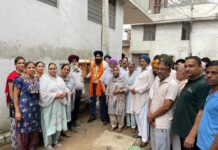 ਕਈ ਵਰ੍ਹਿਆਂ ਤੋਂ ਪਾਣੀ ਨੂੰ ਤਰਲੇ ਕੱਢ ਰਹੇ ਇਲਾਕਾ ਨਿਵਾਸੀਆਂ ਦੀ ਕੌਸਲਰ ਕਲੇਰ ਵੱਲੋਂ ਮੰਗ ਕੀਤੀ ਪੂਰੀ