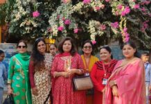 рдмреНрд▓реЙрд╕рдо рдХреЙрдиреНрд╡реЗрдВрдЯ рд╕реНрдХреВрд▓ рдореЗрдВ рдордирд╛рдпрд╛ рдЧрдпрд╛ рдлрд╛рдЙрдВрдбреЗрд╢рди рдбреЗ рдкрд░ рдкреНрд░реАрдВрд╕реАрдкрд▓ рдЧреАрддрд╛ рд╕рдВрдзреВ рджреНрд╡рд╛рд░рд╛ рдХреЗрдХ рднреА рдХрд╛рдЯрд╛ рдЧрдпрд╛ ред