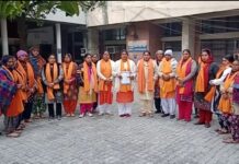 भड़काऊ बयान देने वालो के खिलाफ पुलिस कमिश्नर के नाम डी सी पी जसकरन सिंह तेजा को सौंपा मांग पत्र