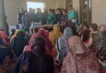 рд╣рд░рдмрд▓ рд░рдВрдЧреЛ рдЧреБрд▓рд╛рд▓ рд╡ рдЕрдиреНрдп рд░рдВрдЧреЛ рдХреЛ рдмрдирд╛рдиреЗ рдХреА рд╡рд░реНрдХрд╢рд╛рдк рд╡рди рд╡рд┐рднрд╛рдЧ рджреНрд╡рд╛рд░рд╛ рдЧрд╛рдВрд╡ рдирд╛рдбрд╛ рдореЗрдВ рд▓рдЧрд╛рдИ ┬ардЧрдИ ред