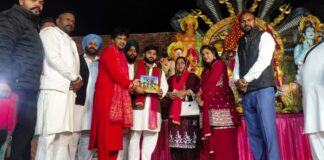ਏਕਜੋਤ ਯੂਥ ਵੈਲਫੇਅਰ ਸੁਸਾਇਟੀ ਵਲੋਂ ਬਾਬਾ ਬਾਲਕ ਨਾਥ ਜੀ ਦਾ ਵਿਸ਼ਾਲ ਜਾਗਰਣ ਵਿਚ ਪਹੁੰਚੇ ਸੁਨਹਿਰਾ ਭਾਰਤ ਪਾਰਟੀ ਦੇ ਰਾਸ਼ਟਰੀ ਪ੍ਰਧਾਨ ਸ੍ਰੀ ਰਾਕੇਸ਼ ਕੁਮਾਰ ਅਤੇ ਵਾਰਡ ਨੰਬਰ -34 ਦੇ MC ਉਮੀਦਵਾਰ ਸ੍ਰੀਮਤੀ ਨਿਰਮਲ ਗਰਗ