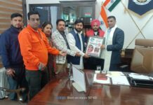 ਸੁਨਹਿਰਾ ਭਾਰਤ ਪਾਰਟੀ ਵਲੋਂ ਨਵਨਿਯੁਕਤ ਲੁਧਿਆਣਾ ਪੁਲਿਸ ਕਮਿਸ਼ਨਰ ਕੁਲਦੀਪ ਸਿੰਘ ਚਾਹਲ ਦਾ ਸਨਮਾਨ ਕੀਤਾ ਗਿਆ ਅਤੇ ਚਿੱਟੇ ਦੇ ਖਾਤਮੇ ਲਈ ਮੁੱਖ ਯੋਧੇ ਦਾ ਸਨਮਾਨ ਚਿੰਨ ਦੇ ਕੇ ਸਨਮਾਨਿਤ ਕੀਤਾ |