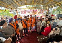 ਚਾਰ ਸਾਹਿਬਜ਼ਾਦਿਆਂ ਦੀ ਸ਼ਹਾਦਤ ਨੂੰ ਸਮਰਪਿਤ ਬਾਬਾ ਮੋਤੀ ਰਾਮ ਮਹਿਰਾ ਲੰਗਰ ਸ਼ੈੱਡ ਦਾ ਵਿਧਾਇਕ ਬੱਗਾ ਅਤੇ ਮਾਤਾ ਵਿਪਨਪ੍ਰੀਤ ਕੌਰ ਜੀ ਨੇ ਅਰਦਾਸ ਕਰਕੇ ਕੀਤਾ ਉਦਘਾਟਨ