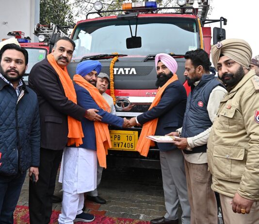 ਨਗਰ ਨਿਗਮ ਕਮਿਸ਼ਨਰ ਅਤੇ ਵਿਧਾਇਕ ਗਰੇਵਾਲ ਨੇ ਤਾਜਪੁਰ ਰੋਡ ’ਤੇ ਨਵੇਂ ਬਣੇ ਫਾਇਰ ਸਟੇਸ਼ਨ ਦਾ ਕੀਤਾ ਉਦਘਾਟਨ