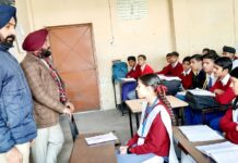 ਲੋਕਾਂ ਨੂੰ ਵਹਿਮਾਂ ਭਰਮਾਂ ‘ਚੋਂ ਨਿਕਲ ਕੇ ਕਰਵਾਉਣਾ ਚਾਹੀਦਾ ਇਲਾਜ : ਡਾ. ਜਸਵੀਰ ਸਿੰਘ ਔਲਖ