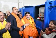 ਲੁਧਿਆਣਾ ਕੇਂਦਰੀ ਹਲਕੇ ਵਿੱਚ 6 ਥਾਵਾਂ ‘ਤੇ ਲਗਾਏ ਜਾ ਰਹੇ ਹਨ ਸਟੈਟਿਕ ਕੰਪੈਕਟਰ, ਵਿਧਾਇਕ ਪਰਾਸ਼ਰ, ਨਗਰ ਨਿਗਮ ਕਮਿਸ਼ਨਰ ਨੇ ਦਹਾਕਿਆਂ ਪੁਰਾਣੀਆਂ ਖੁੱਲ੍ਹੀਆਂ ਡੰਪ ਸਾਈਟਾਂ ਨੂੰ ਹਟਾਉਣ ਲਈ ਸਟੈਟਿਕ ਕੰਪੈਕਟਰਾਂ ਦਾ ਕੀਤਾ ਉਦਘਾਟਨ