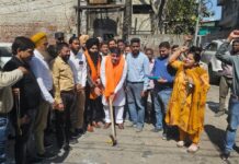 ਟੈਕਸਟਾਈਲ ਕਲੋਨੀ ਵਿੱਚ ਸੜਕਾਂ ਦੇ ਪੁਨਰ ਨਿਰਮਾਣ ਲਈ ਵਿਧਾਇਕ ਪਰਾਸ਼ਰ ਨੇ ਪ੍ਰੋਜੈਕਟ ਦੀ ਕੀਤੀ ਸ਼ੁਰੂਆਤ