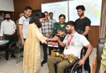 ਡਿਪਟੀ ਕਮਿਸ਼ਨਰ ਵੱਲੋਂ ਲੁਧਿਆਣਾ ਦਾ ਮਾਣ ਵਧਾਉਣ ਲਈ ਪੈਰਾ ਟੀਟੀ ਅੰਤਰਰਾਸ਼ਟਰੀ ਖਿਡਾਰੀ ਸ਼ੁਭਮ ਦੀ ਸ਼ਲਾਘਾ, ਪੈਰਾਲੰਪਿਕ ‘ਚ ਯੋਗਤਾ ਦੀ ਤਿਆਰੀ ਲਈ ਹਰ ਸੰਭਵ ਸਹਿਯੋਗ ਦਾ ਵੀ ਦਿੱਤਾ ਭਰੋਸਾ