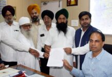 ਸਮਾਜ ਸੇਵਕਾਂ ਦੁਆਰਾ ਤਰਨਜੀਤ ਨਿਮਾਨੇ ਦੇ ਕੈਂਪ ਨੂੰ ਬੰਦ ਕਰਾਉਣ ਲਈ ਦਿੱਤਾ ਗਿਆ ਡੀਸੀ ਨੂੰ ਮੰਗ ਪੱਤਰ